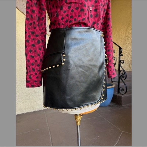 $425 JONATHAN SIMKHAI "Clayton" Studded Vegan Leather Mini Skirt NWOT/sz M - Picture 10 of 16